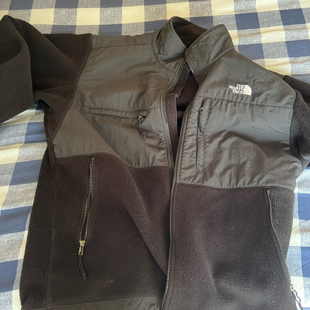 The North Face Black Performance Jacket for Versatile Outdoor Adventures
